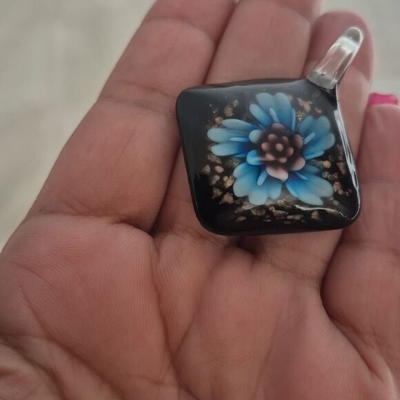 Murano Glass Pendant with Blue Flower Design - Picture 8 of 16